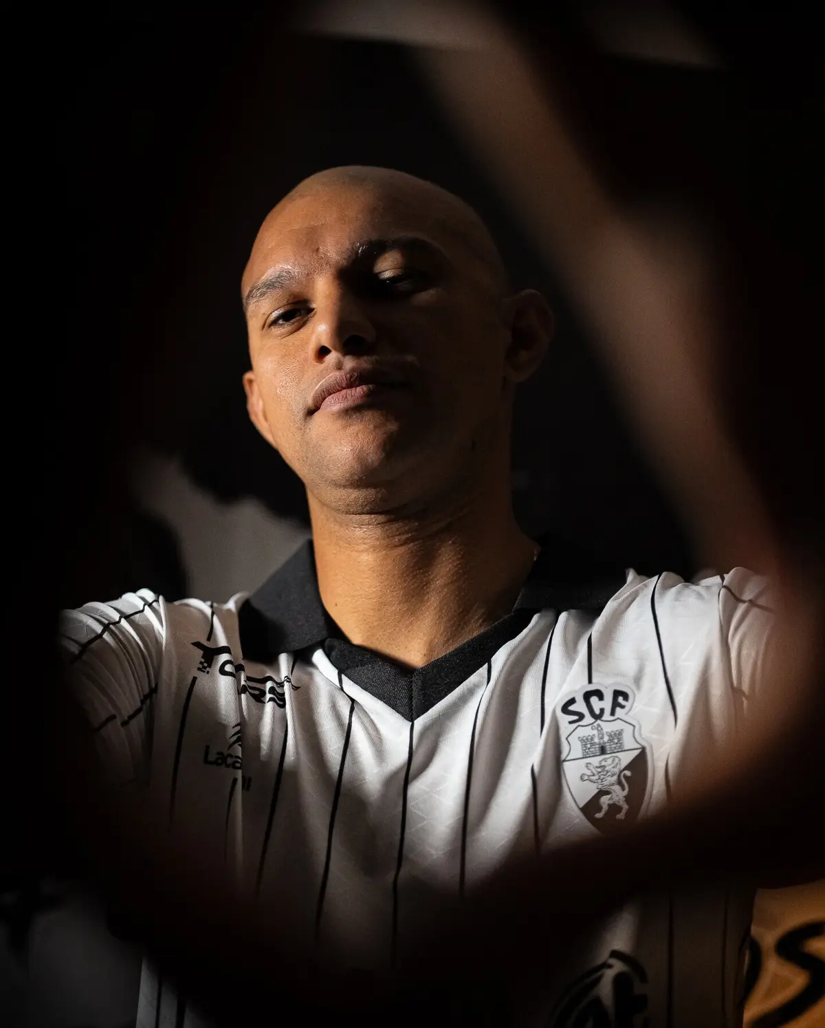 Imagem de contexto do artigo Raul Silva chega para o eixo da defesa do Farense