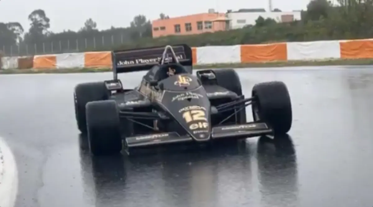 Imagem de contexto do artigo Lotus da primeira vitória de Ayrton Senna na F1 voltou ao Estoril após 40 anos