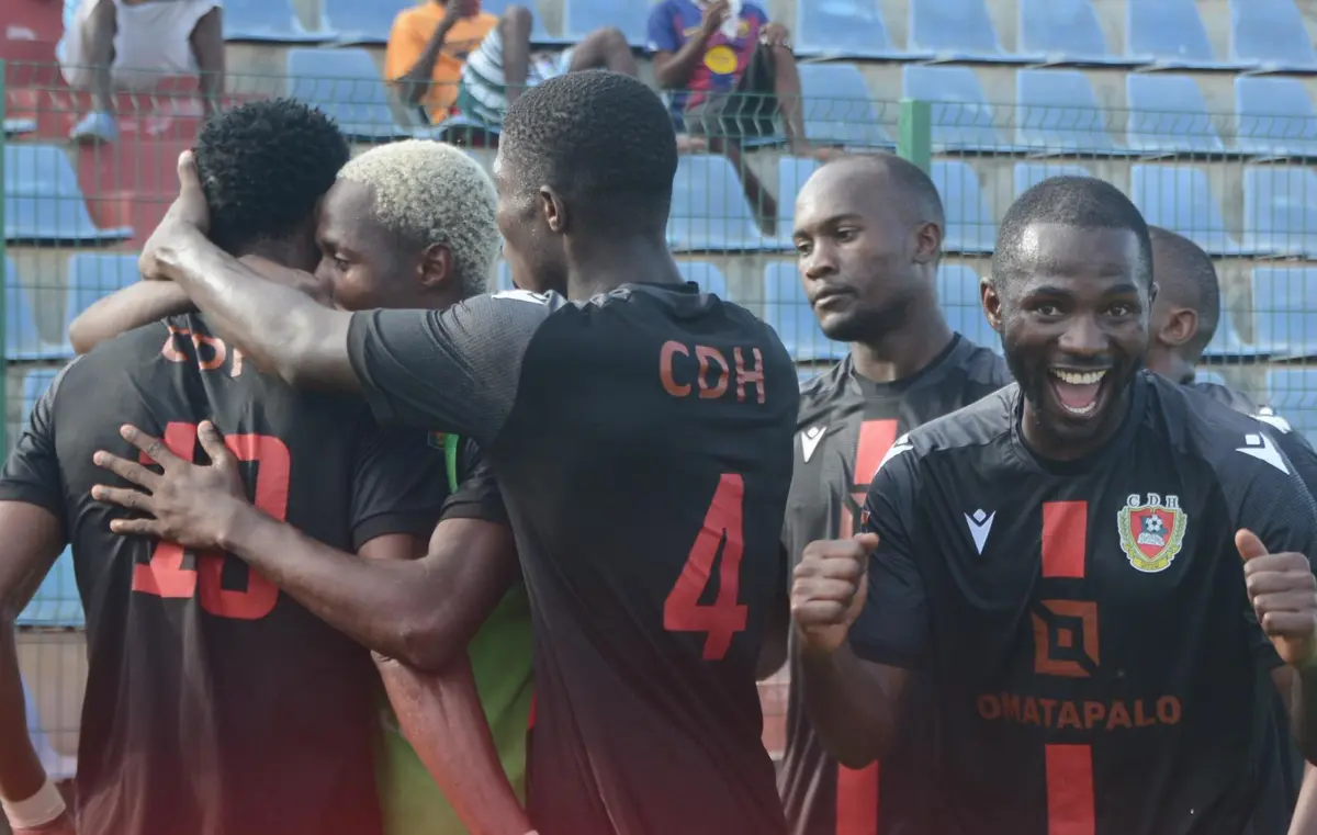 Imagem de contexto do artigo Desportivo da Huila, de Paulo Torres, vence e sobe a sétimo do Girabola