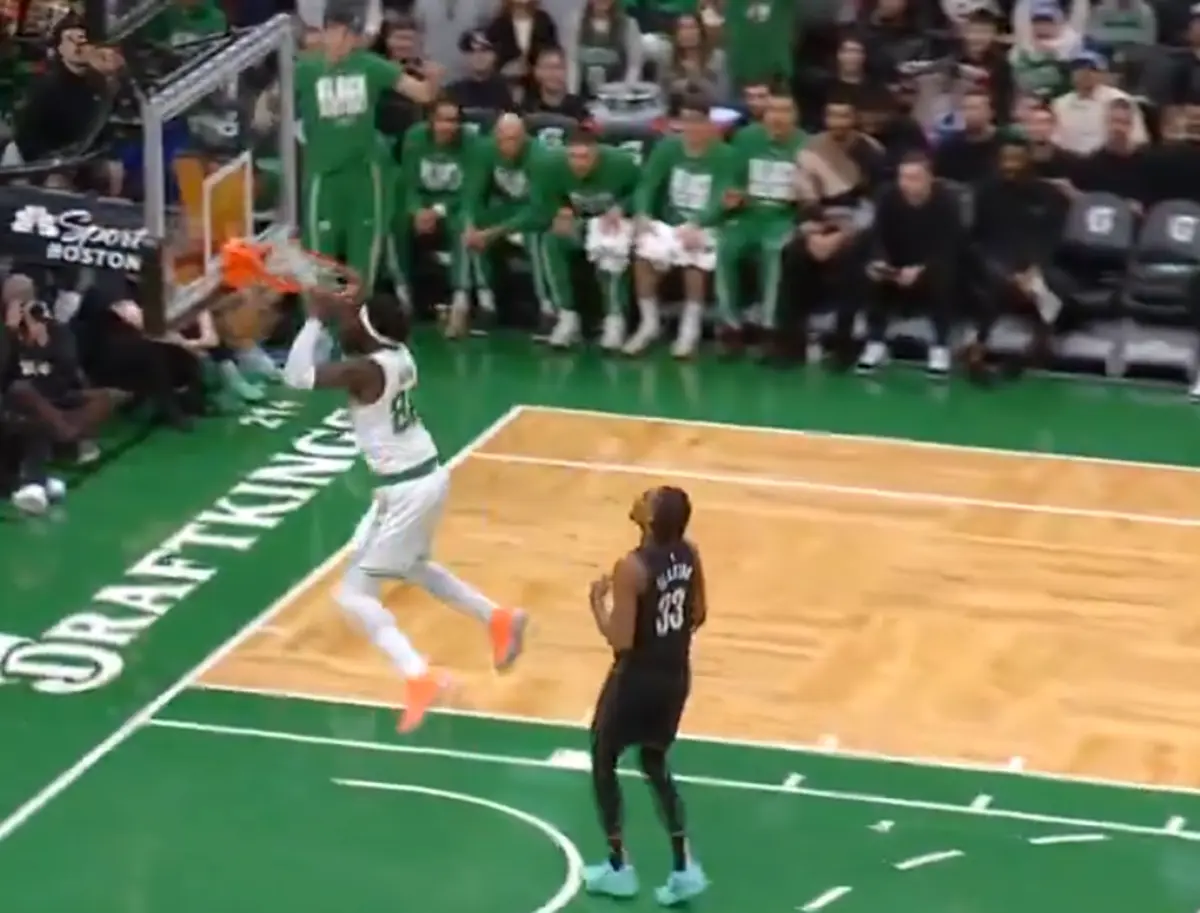 Imagem de contexto do artigo Neemias Queta foi o protagonista do "Lance do Jogo" no Celtics-Nets: veja o vídeo