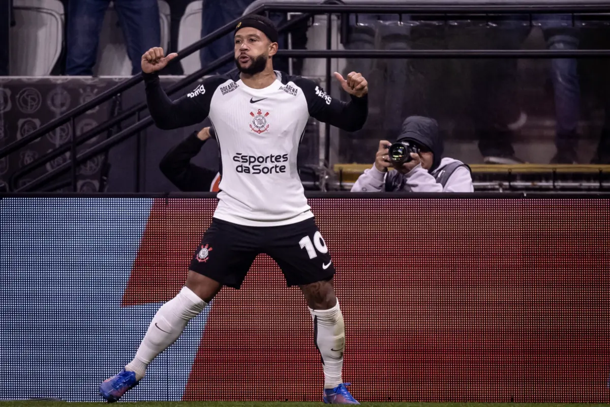 Memphis Depay deu a vitória ao Corinthians (créditos: Corinthians)