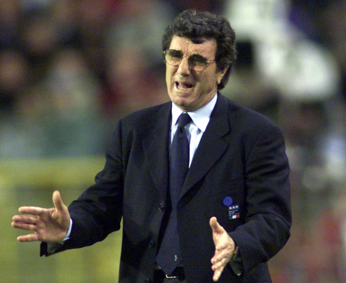 Dino Zoff, em foto de arquivo (AP Photo/Michael Probst)