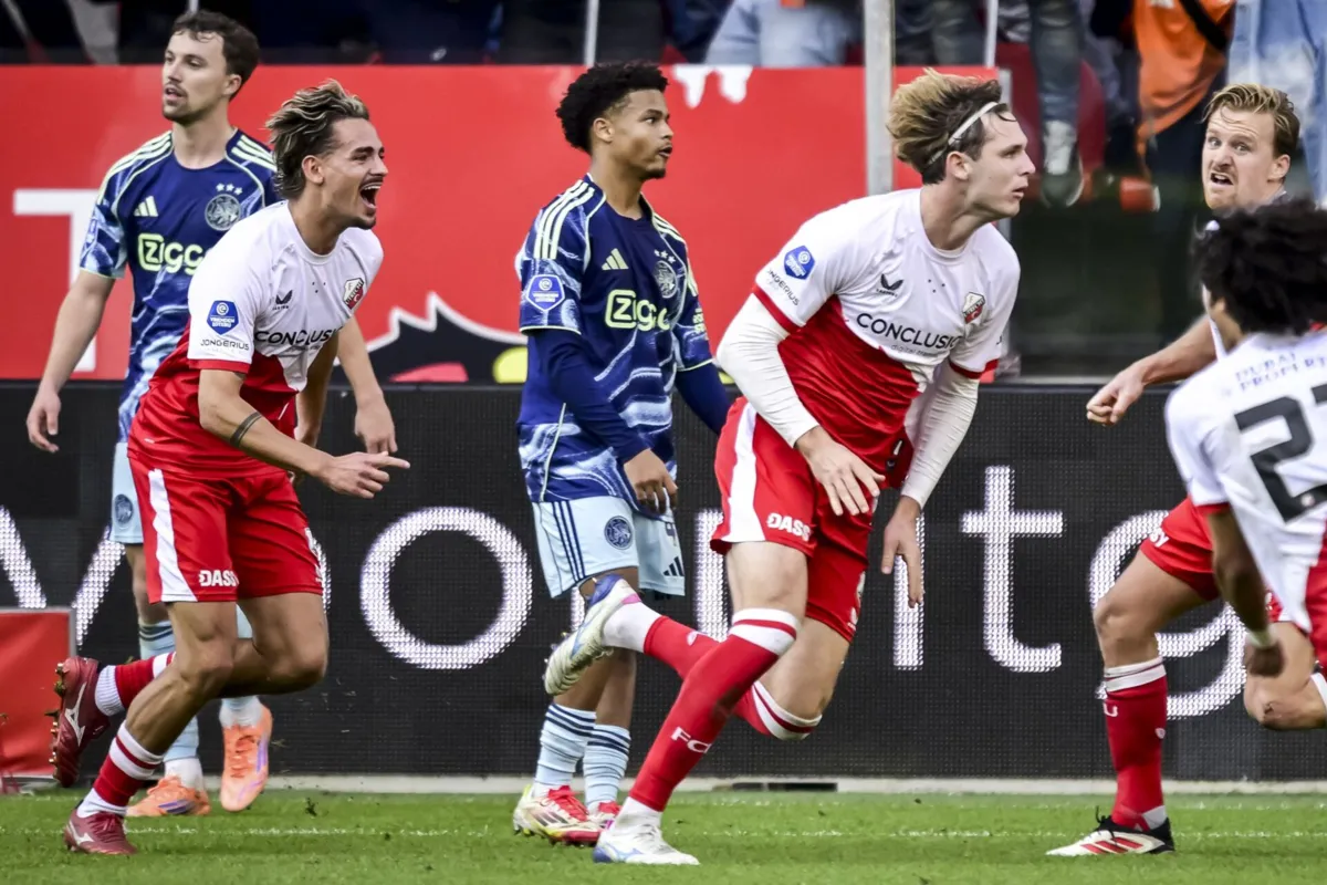 Utrecht recebeu e venceu o Ajax