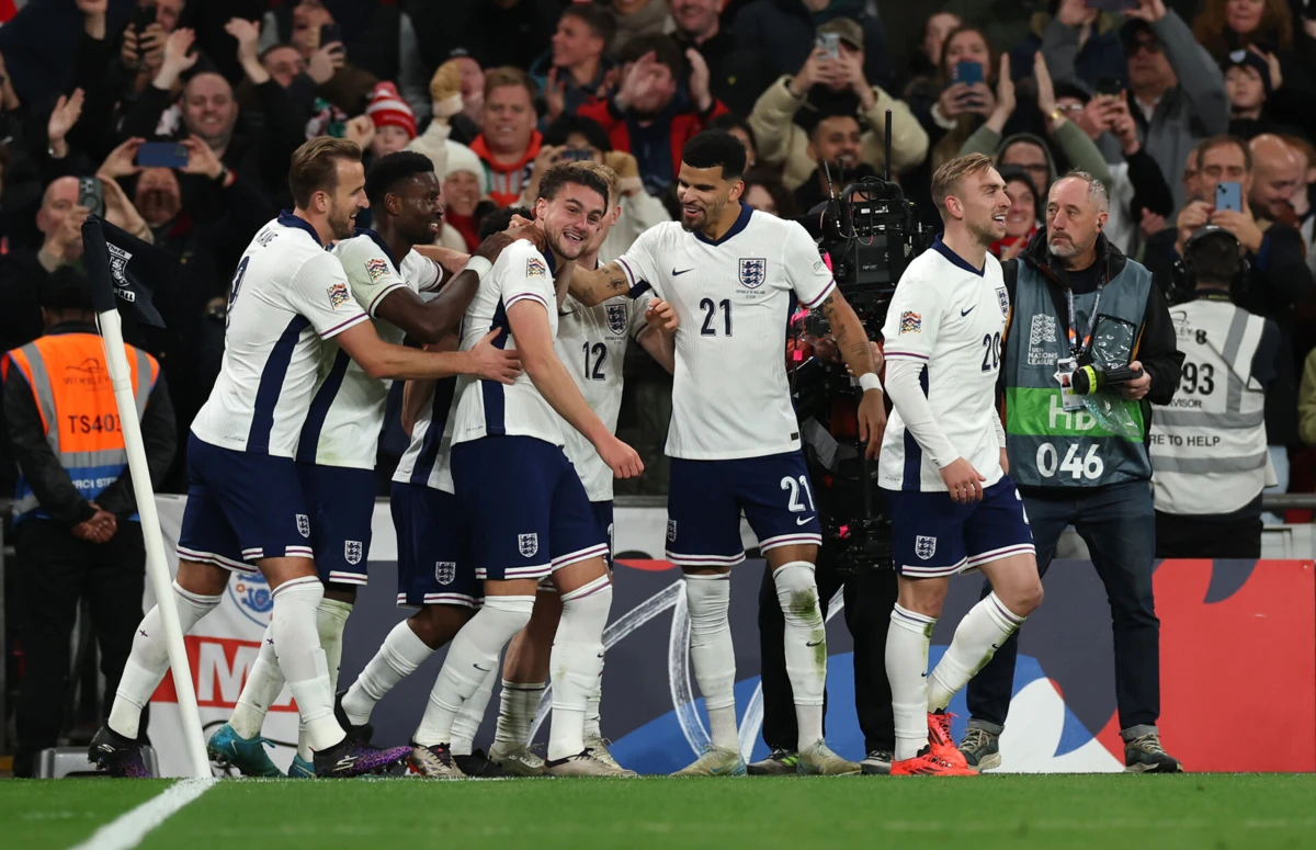 Créditos: X England