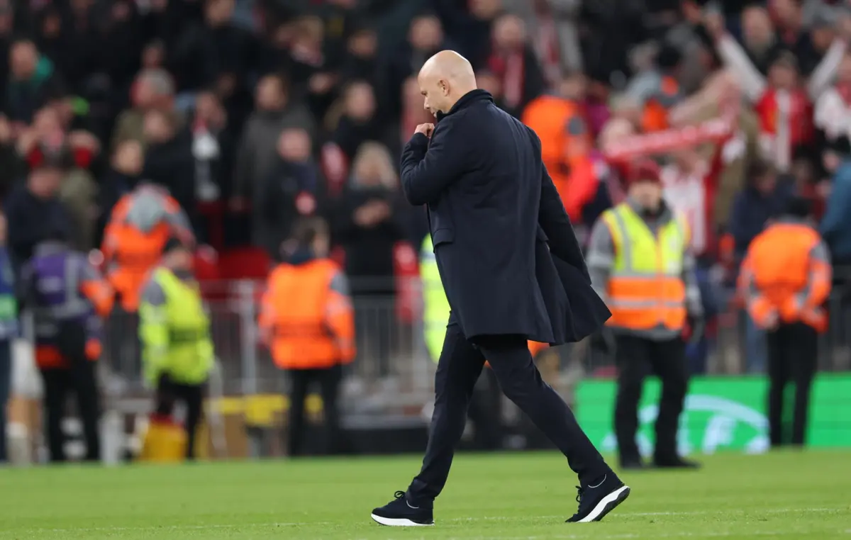 Arne Slot ainda tem esperança de dar a volta ao mau momento