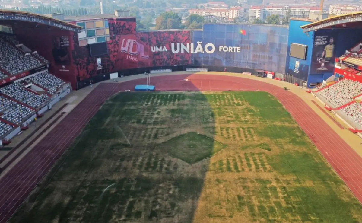 Imagem de contexto do artigo Concerto "destruiu" relvado de Leiria e a imagem diz tudo