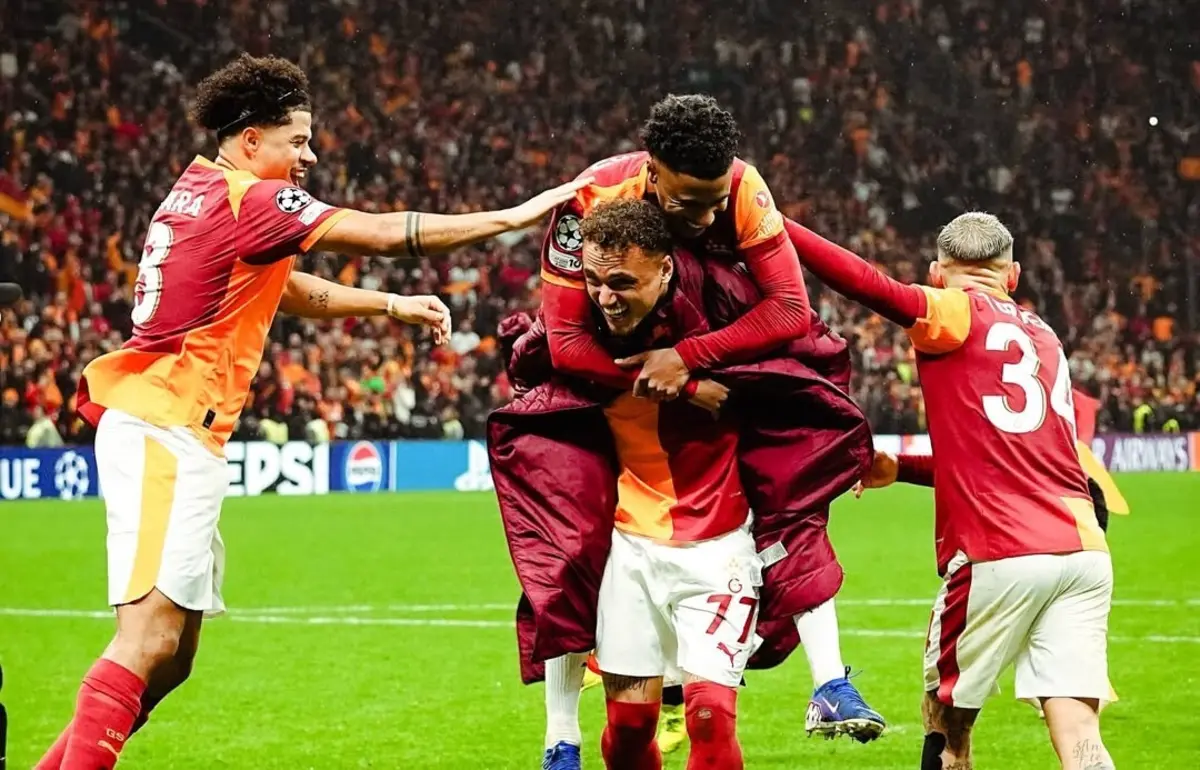 Festa do Galatasaray contra a Juventus