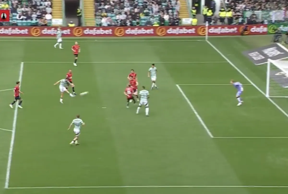 Imagem de contexto do artigo Paulo Bernardo marcou golaço de primeira pelo Celtic. Veja o lance