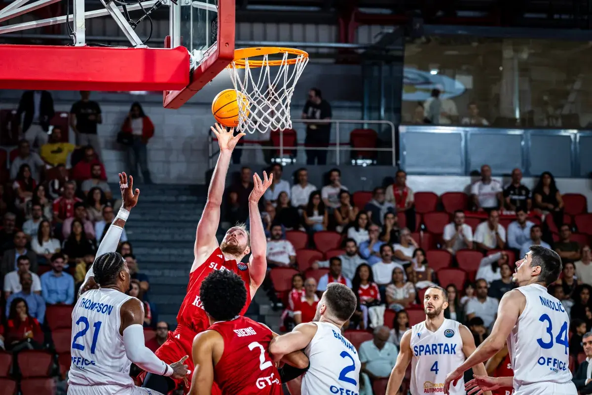 Imagem de contexto do artigo Champions: Benfica perde na Sérvia contra o Spartak Subotica