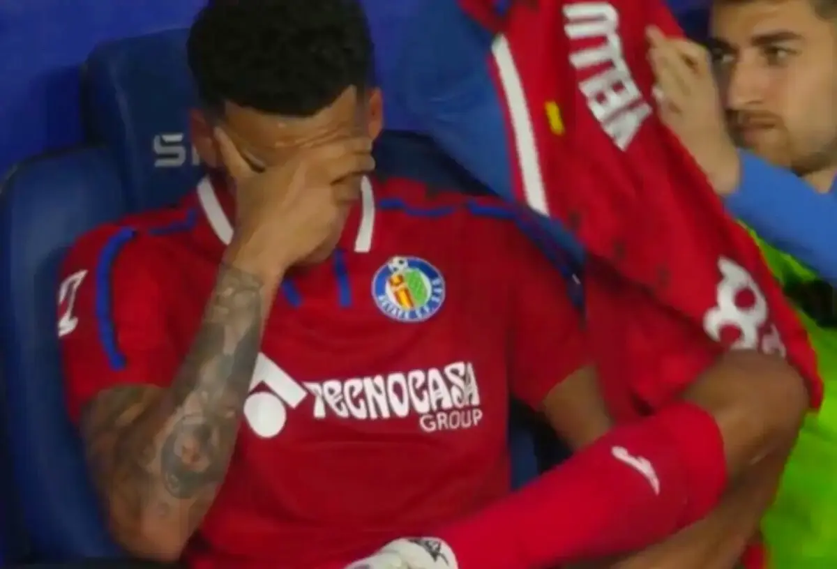 Imagem de contexto do artigo Entrou ao intervalo, voltou a sair e treinador afirma: "Vai entender, é futebol profissional"