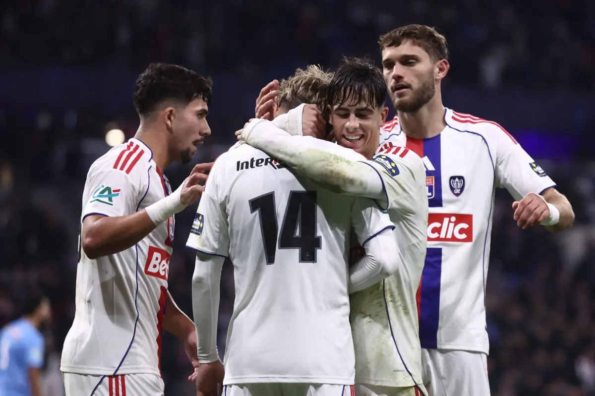 Afonso Moreira em festa com os companheiros