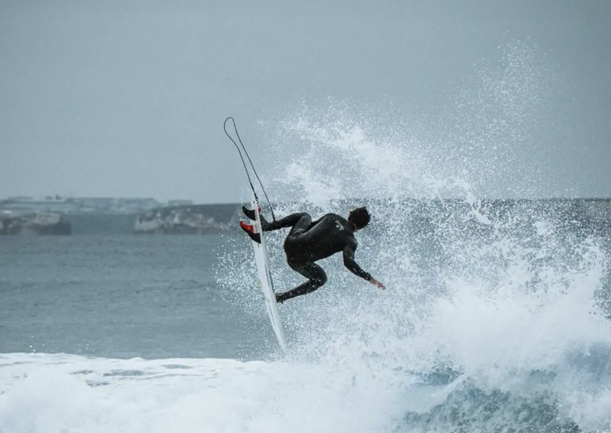 Imagem de contexto do artigo Joaquim Chaves eliminado na prova da elite mundial de surf em Peniche