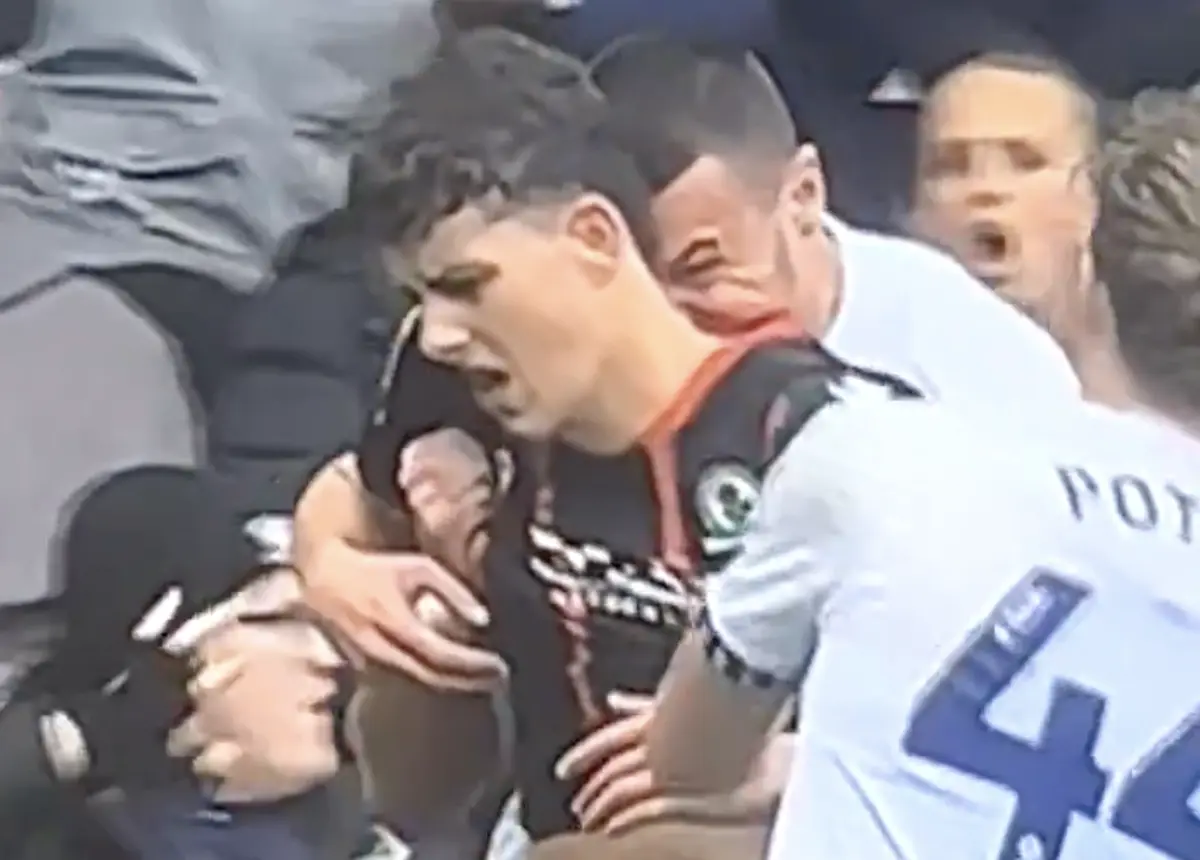 Imagem de contexto do artigo Avançado ex-Vizela morde adversário ao estilo de Luis Suárez. Ora veja