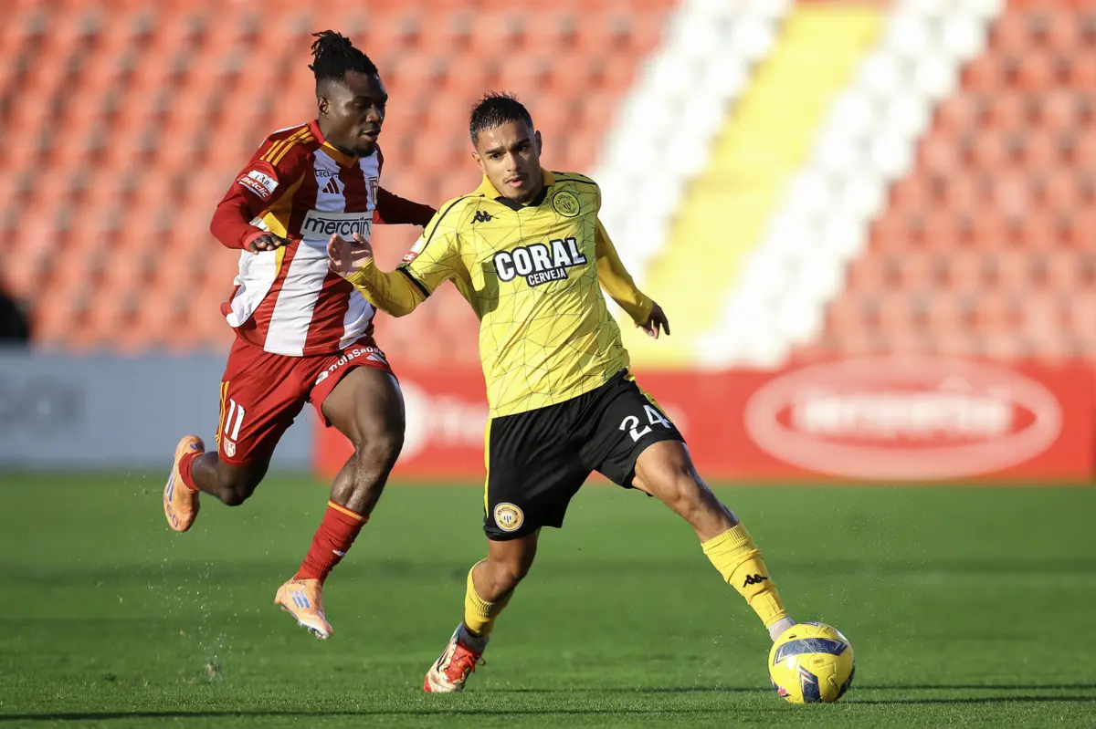 Tunde marcou para o Aves SAD