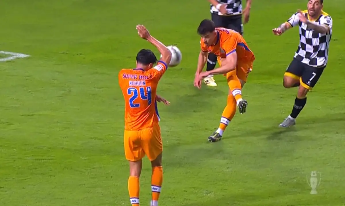 Imagem de contexto do artigo Tribunal O JOGO | Bem assinalado penálti por braço na bola de Nehuén Pérez?