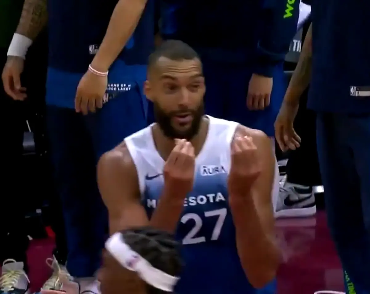 Imagem de contexto do artigo Rudy Gobert acusa arbitragem: "Toda a gente na NBA sabe o que se passa..."