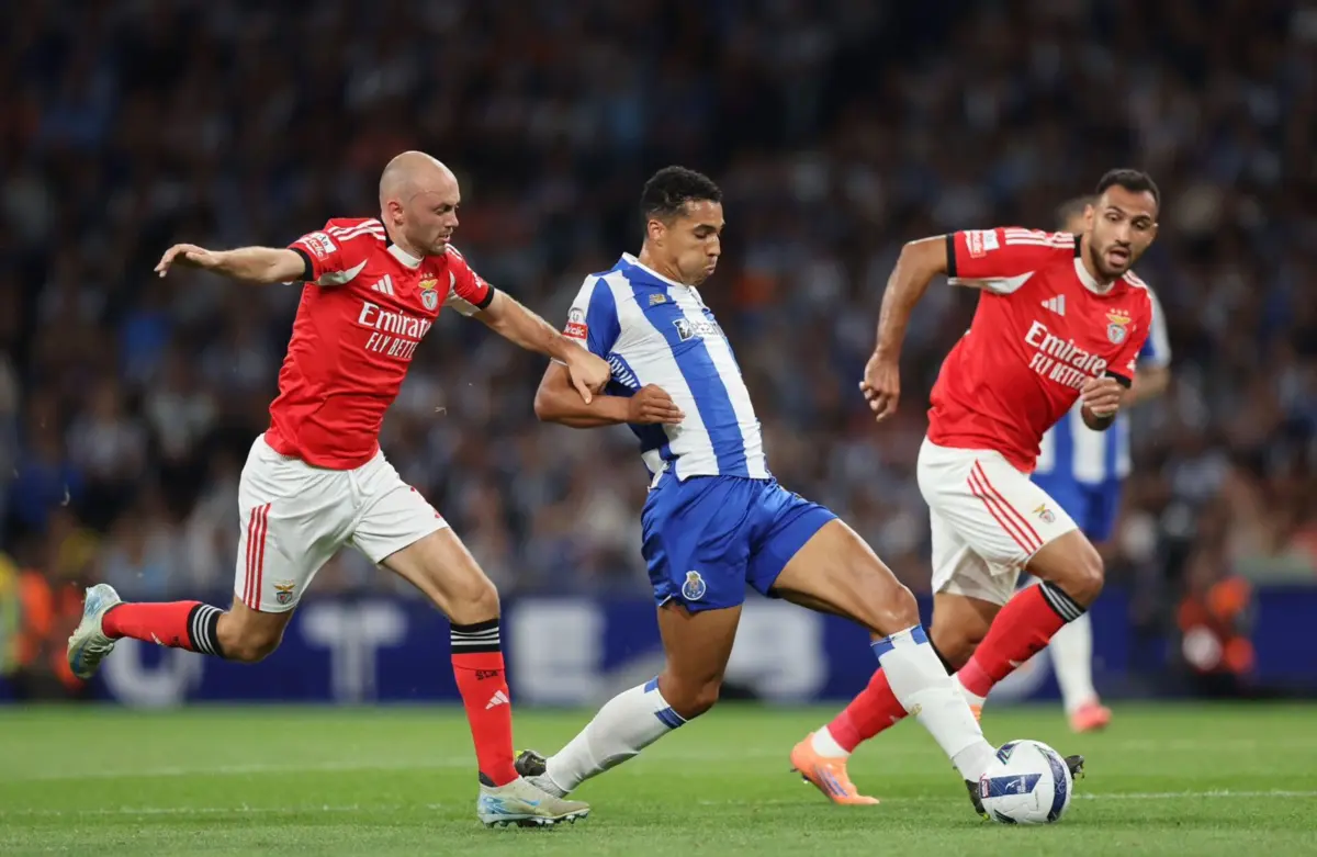 Imagem de contexto do artigo DIRETO | FC Porto-Benfica