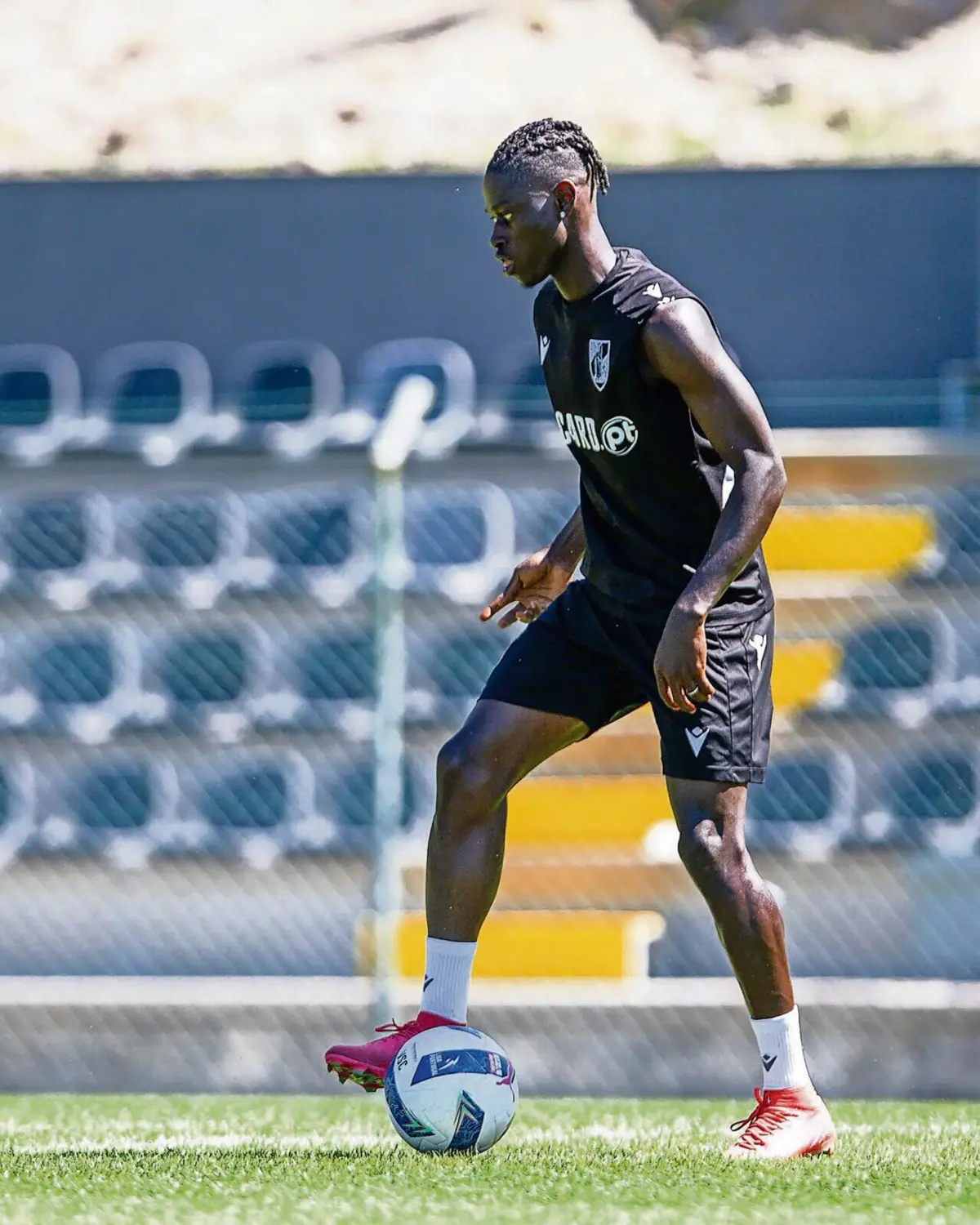 Após 16 jogos na época passada, Vando Félix quer afirmar-se no onze