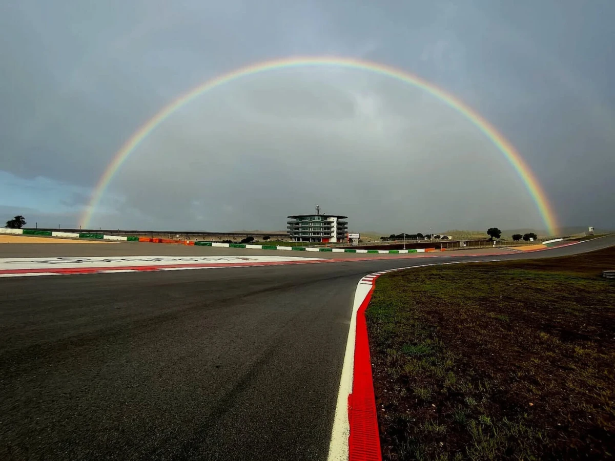 Imagem de contexto do artigo "Para muitos hóteis do Algarve a semana em que a F1 cá esteve foi a melhor de sempre"