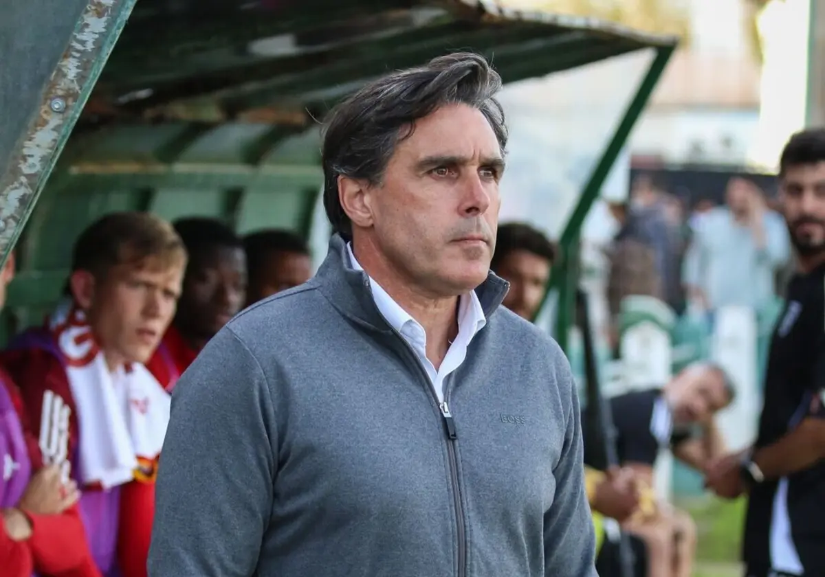 Imagem de contexto do artigo Daniel Ramos, a indisponibilidade de Ochoa e o mercado de inverno: "Estamos atentos"