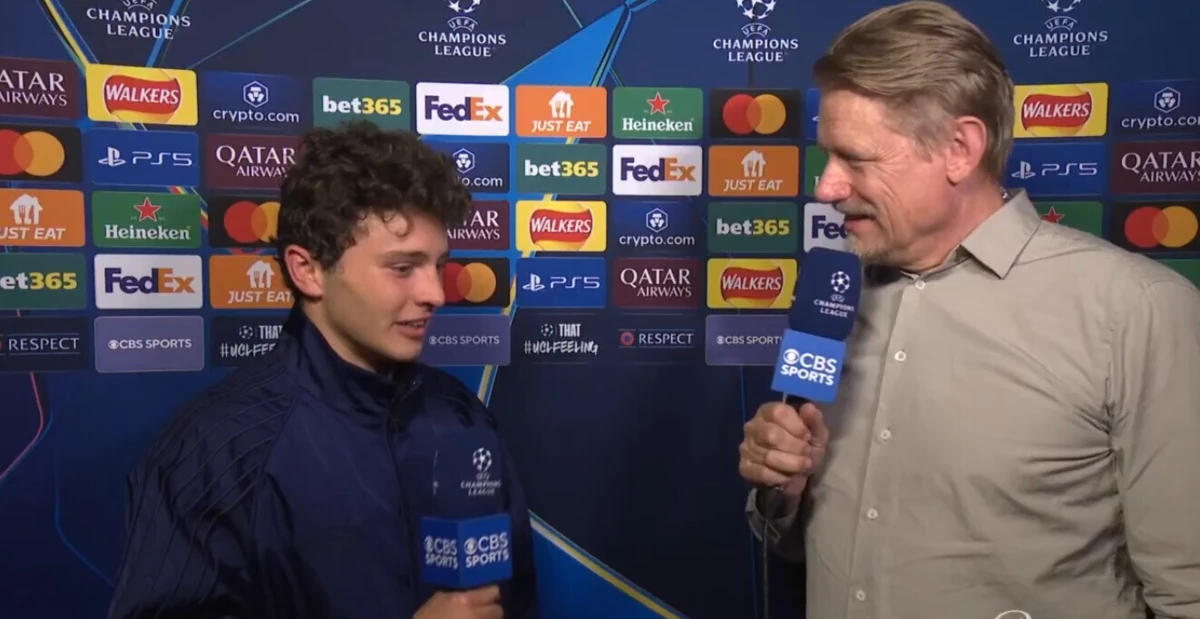 Imagem de contexto do artigo João Neves explica a Peter Schmeichel: "Temos de sofrer um pouco mais..."