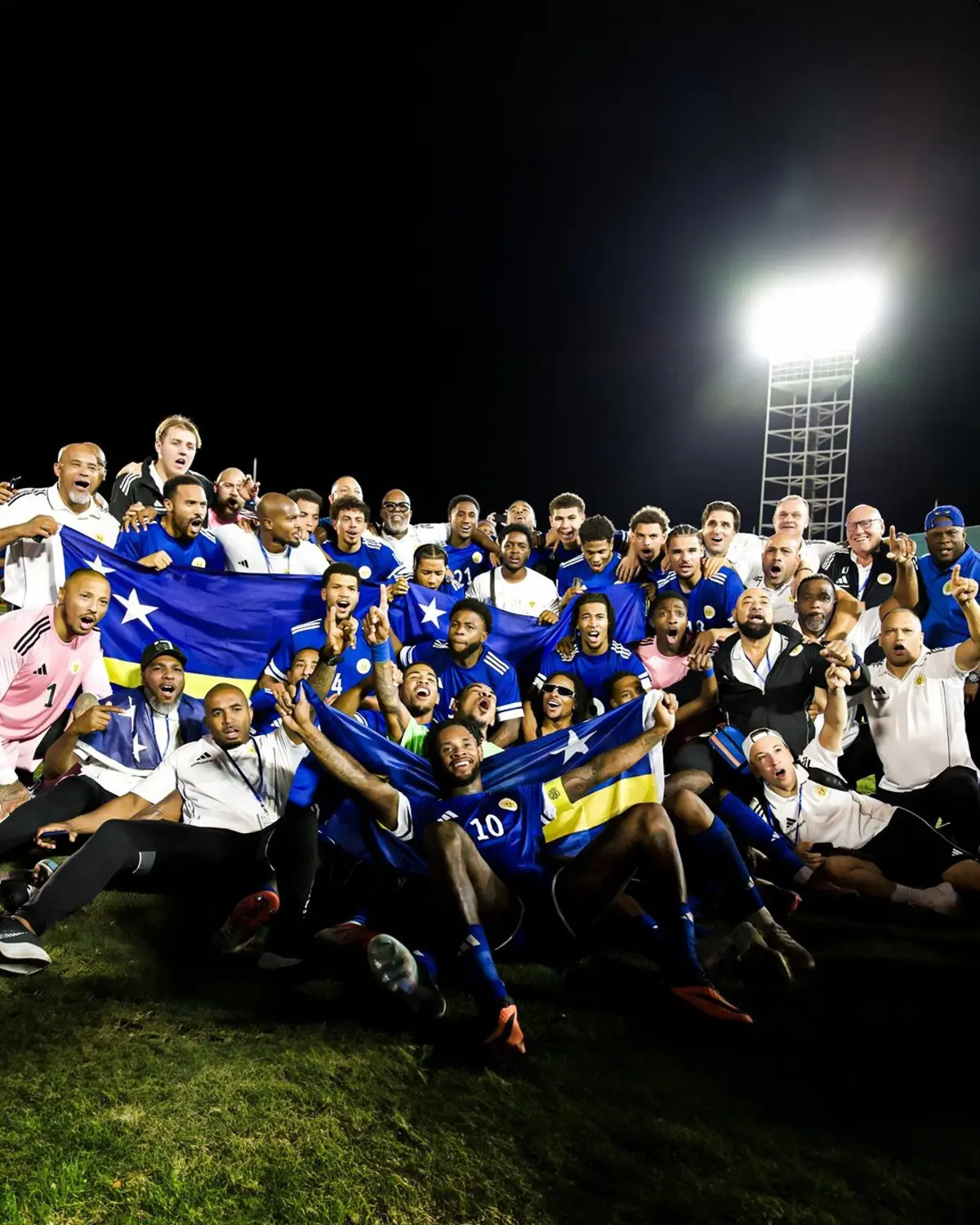 Imagem de contexto do artigo Apuramento para o Mundial'2026 celebrado efusivamente na televisão do Curaçau