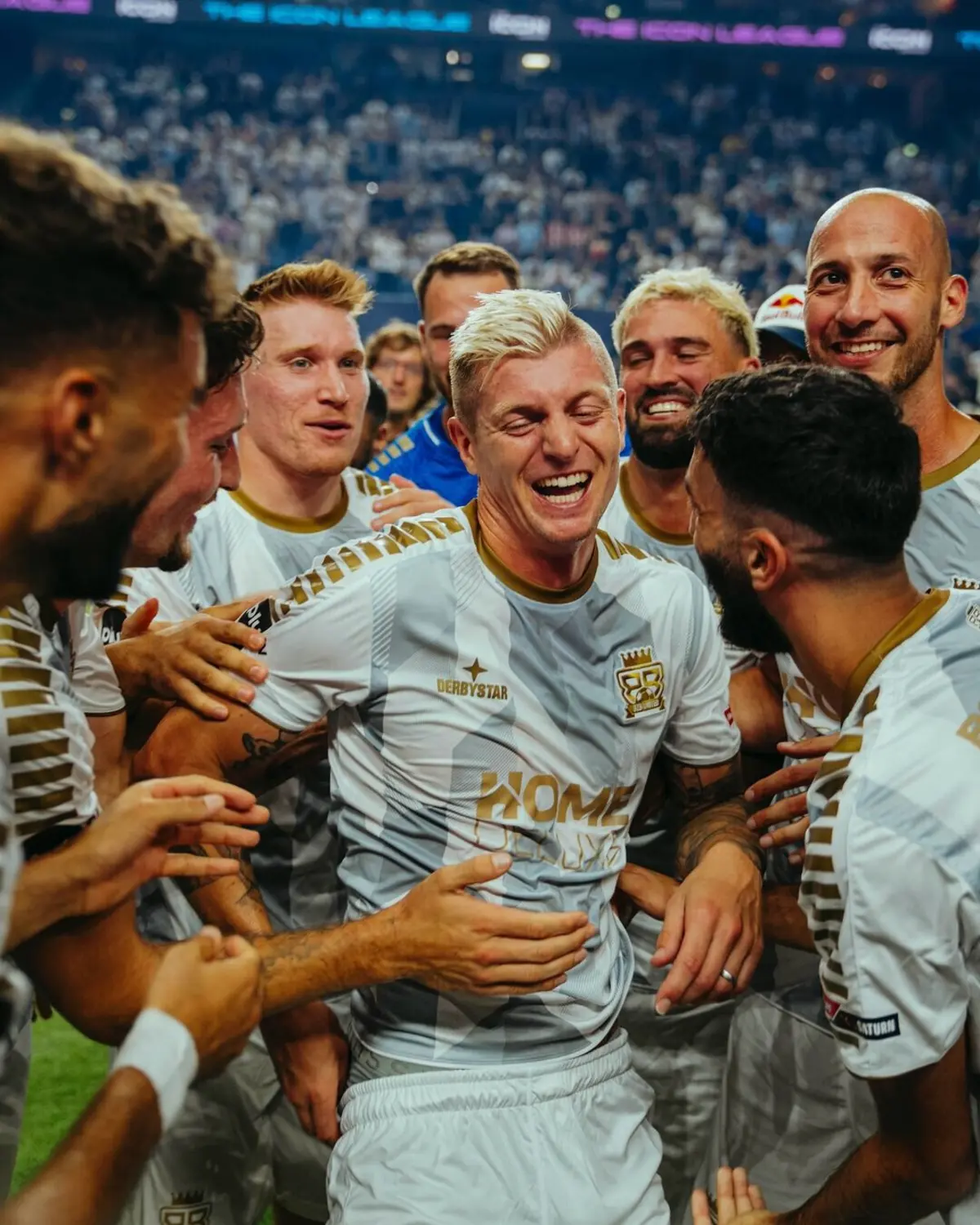 Imagem de contexto do artigo Liga criada por Kroos estreou-se com pavilhões cheios e até Leão tem uma equipa