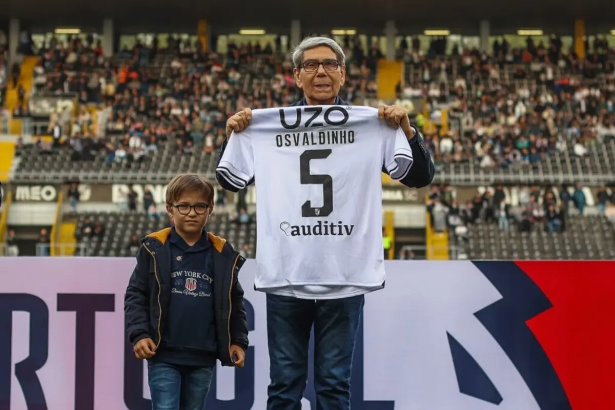 Imagem de contexto do artigo Morreu, aos 79 anos, Osvaldinho, velha glória do V. Guimarães