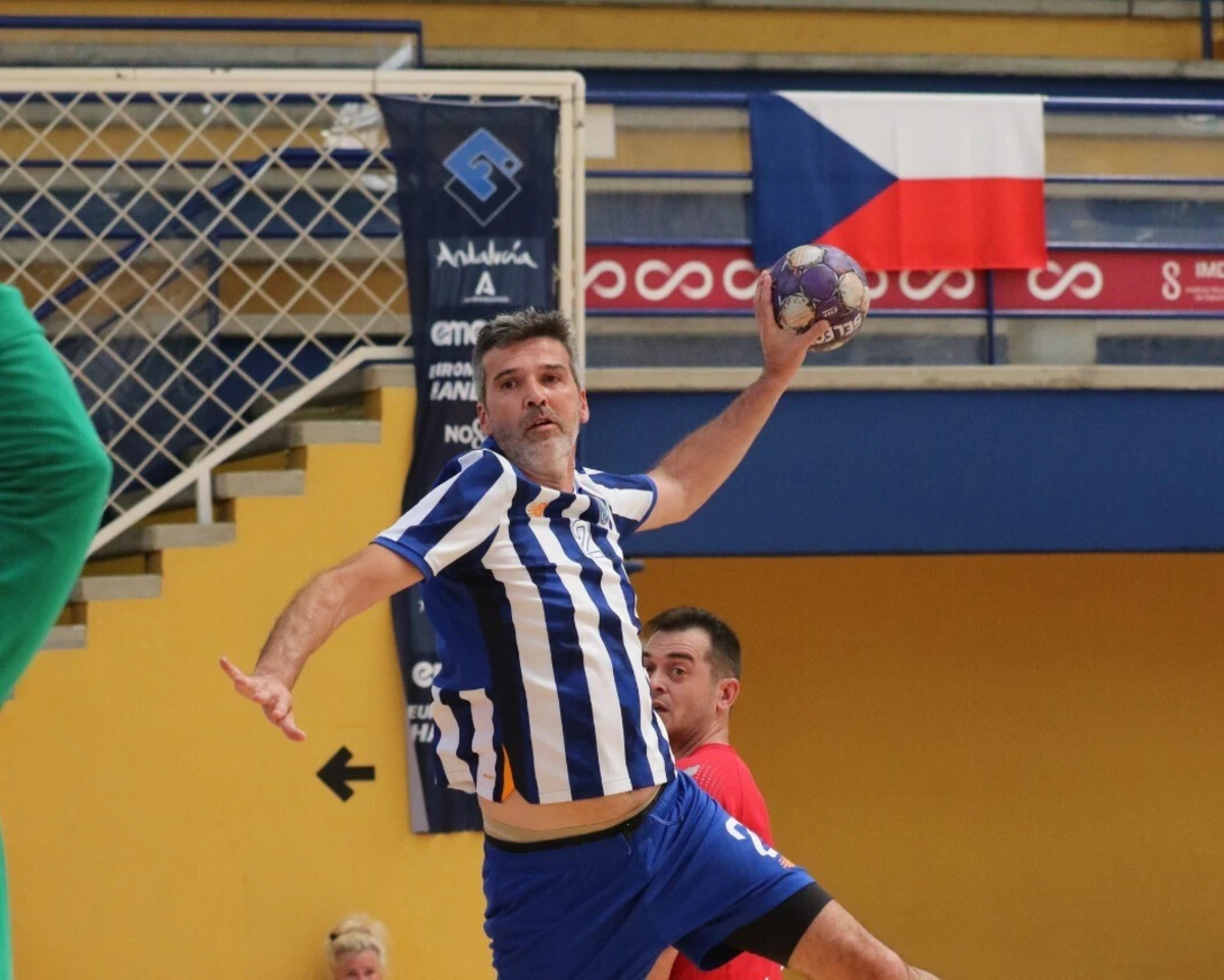 Jorge Ribeiro é ponta-direita e capitão de equipa