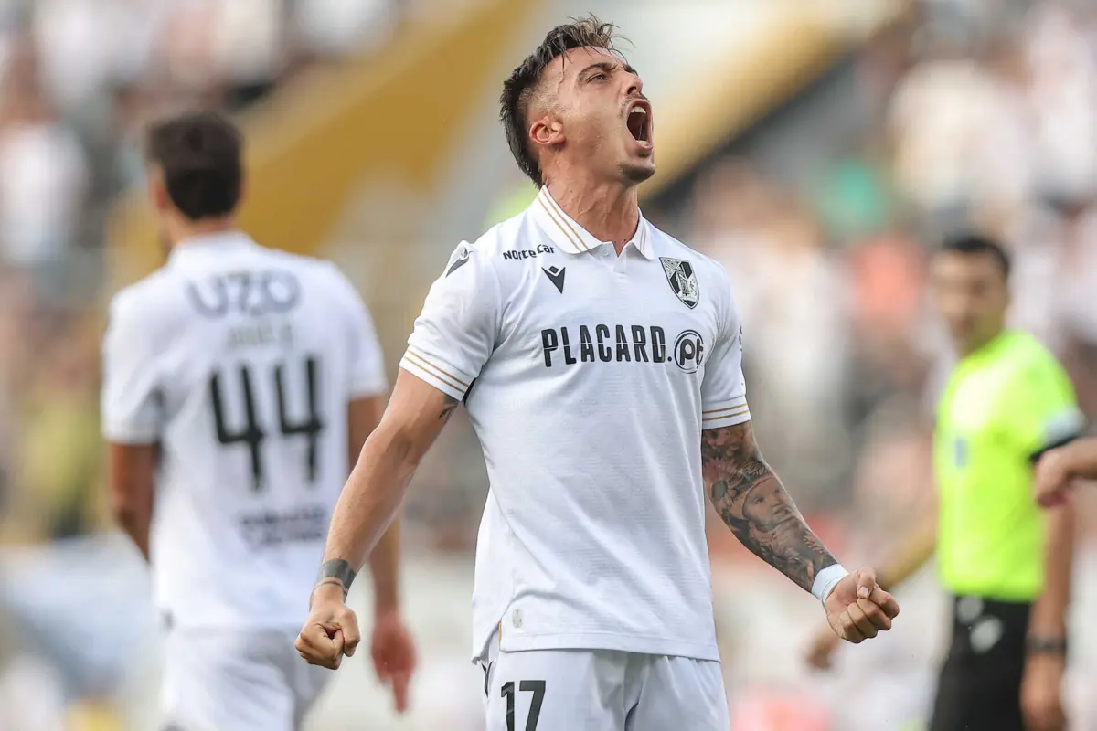 João Mendes festeja o golo (Créditos: Miguel Pereira)