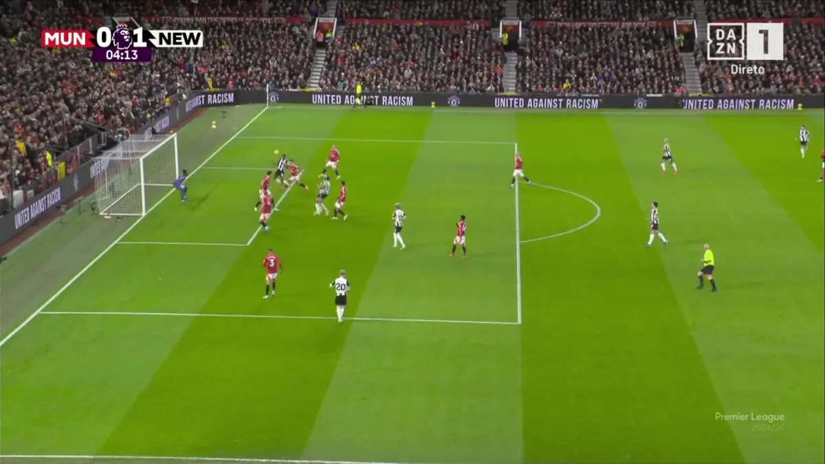 Imagem de contexto do artigo Manchester United-Newcastle: Isak abre o marcador, sem marcação na área. Veja o golo