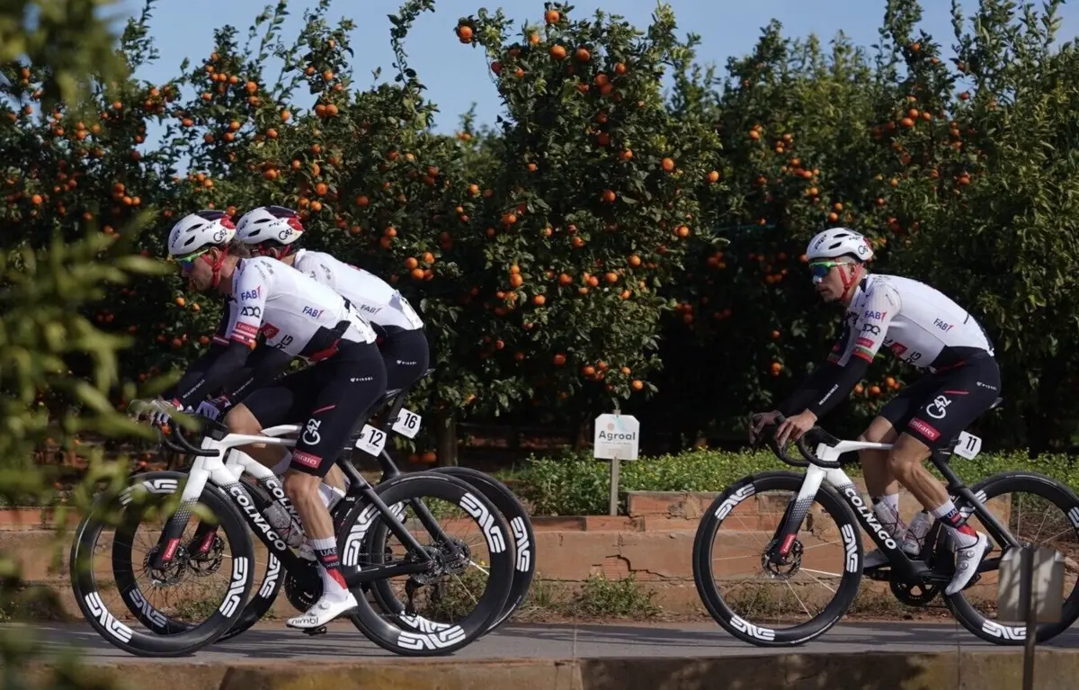 Imagem de contexto do artigo João Almeida chegou no pelotão na primeira etapa da Volta à Comunidade Valenciana