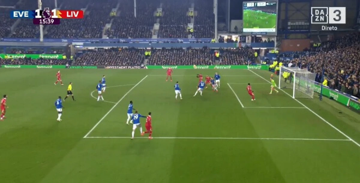 Imagem de contexto do artigo Everton-Liverpool: Beto marca, mas Mac Allister responde à letra no dérbi