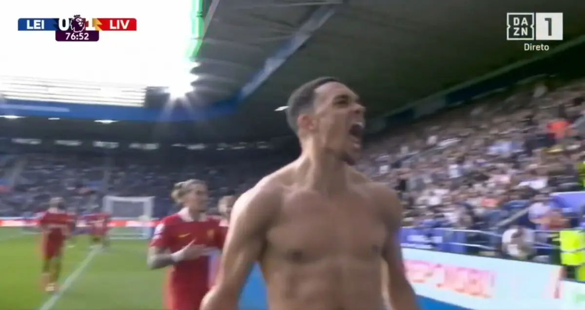 Imagem de contexto do artigo Leicester-Liverpool: duas bolas ao poste e golo de Alexander-Arnold