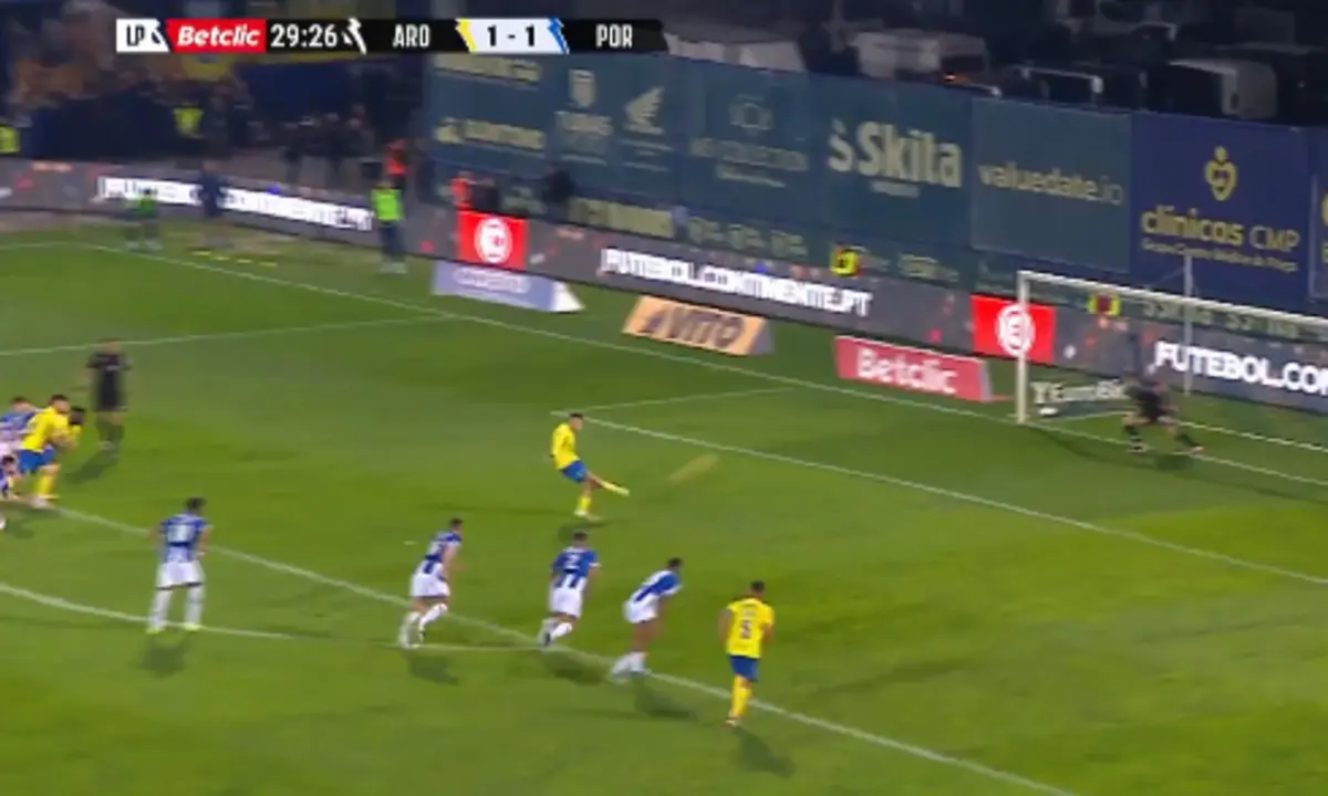 Imagem de contexto do artigo Penálti assinalado a Pepe e Cristo recoloca Arouca a vencer o FC Porto