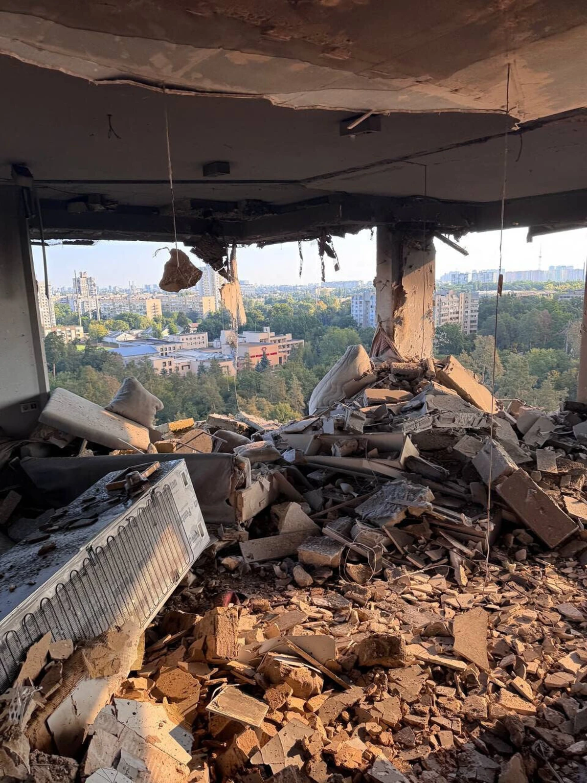 Imagem de contexto do artigo Sudakov reage ao bombardeamento: "A minha família estava em casa..."