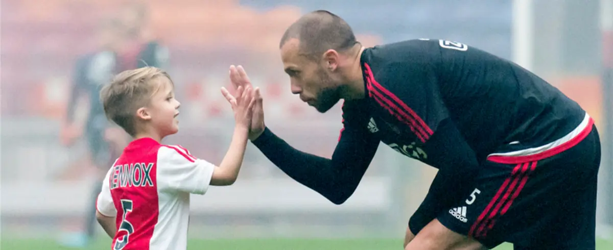 John Heitinga, à direita