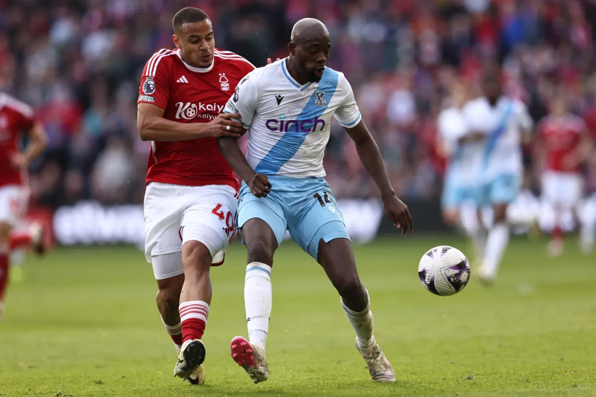 Murillo, à esquerda (Créditos: AFP)