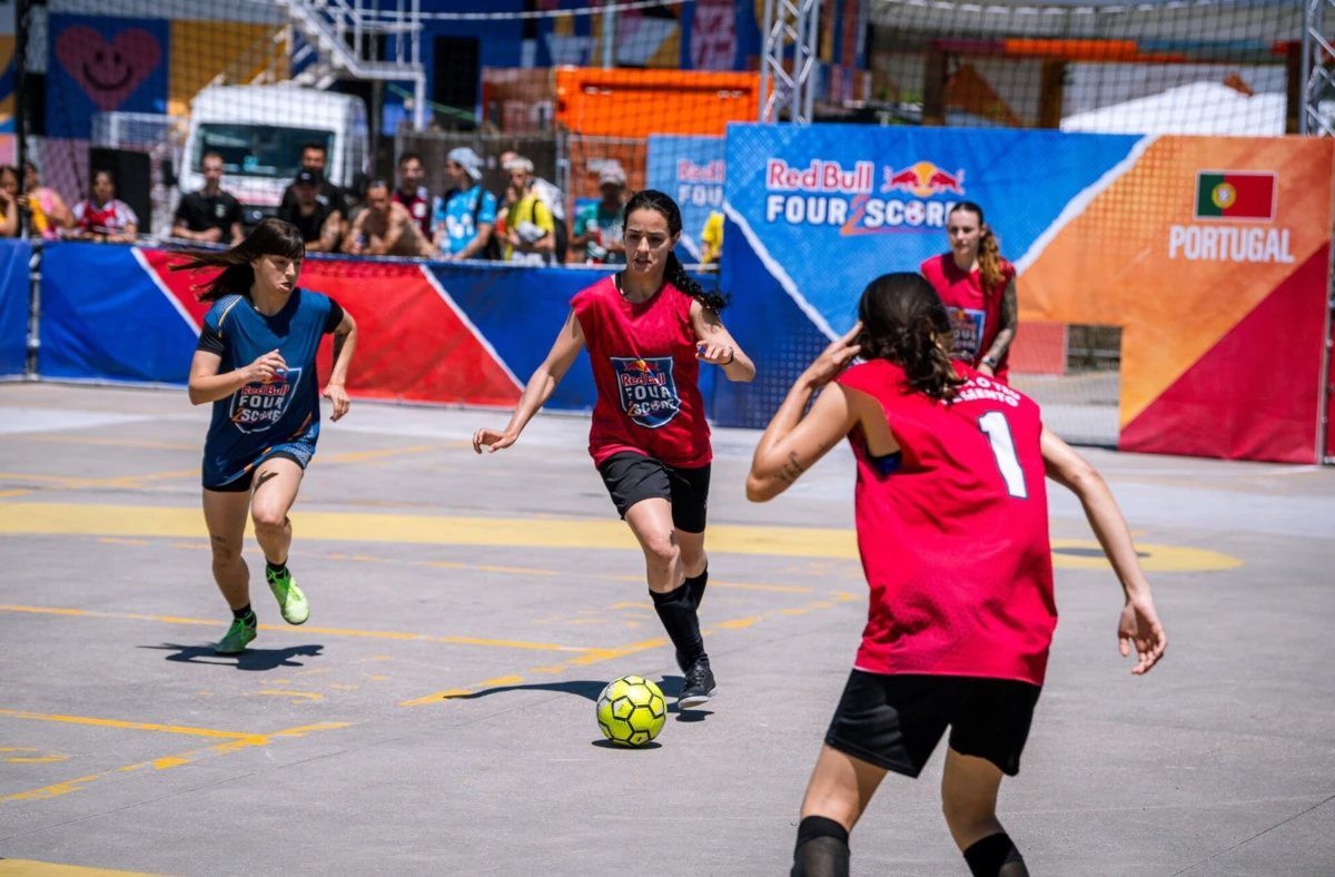 Imagem de contexto do artigo Kika Nazareth inspira talentos na Final Nacional do Red Bull Four 2 Score no Porto