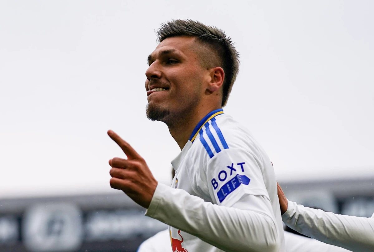 Imagem de contexto do artigo Leeds arrasa Stoke City com póquer em 36 minutos: veja os golos