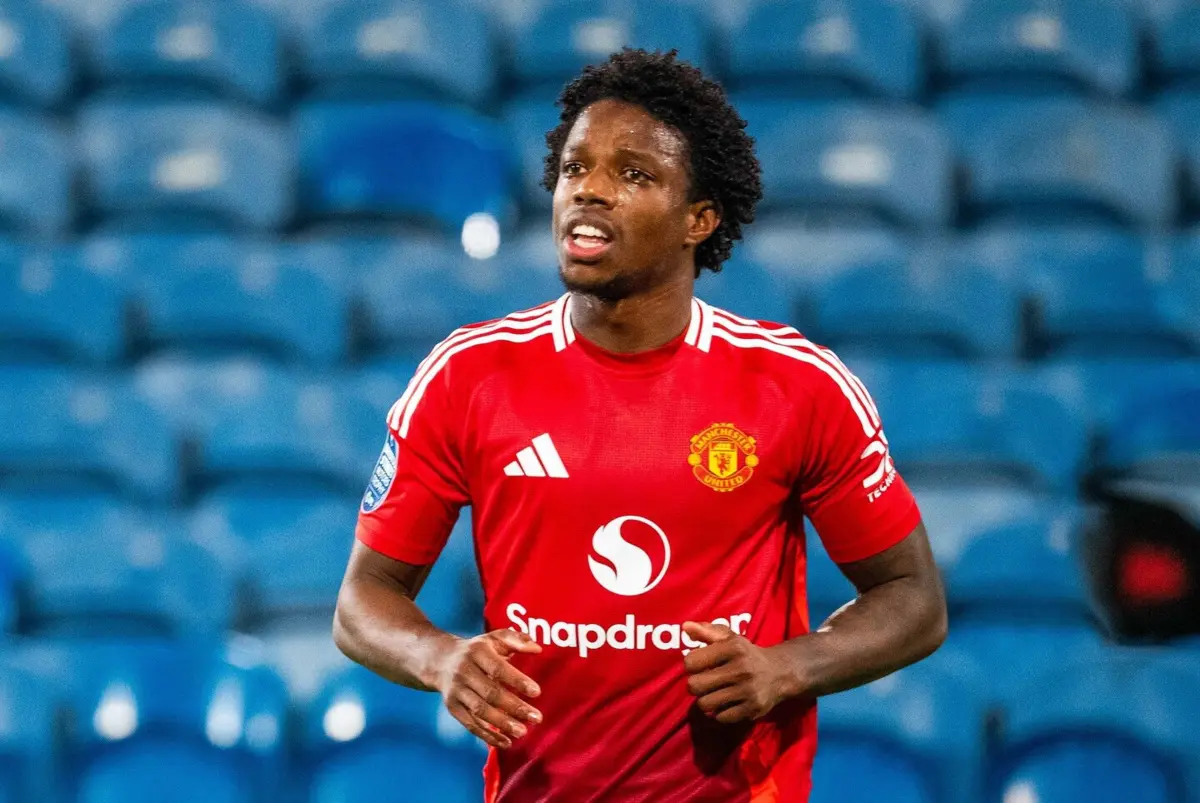 Malacia (créditos: Manchester United)