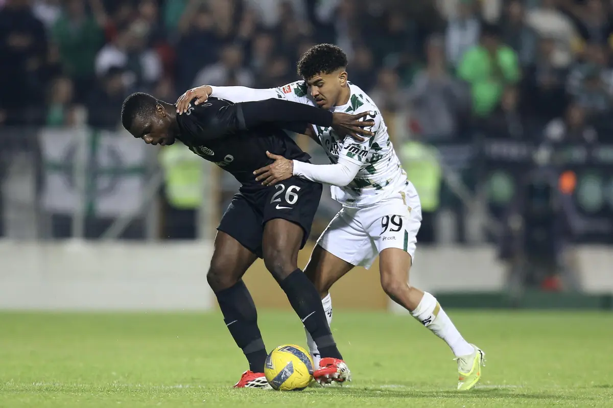 Diomande ajudou o Sporting a guardar a baliza em Moreira de Cónegos