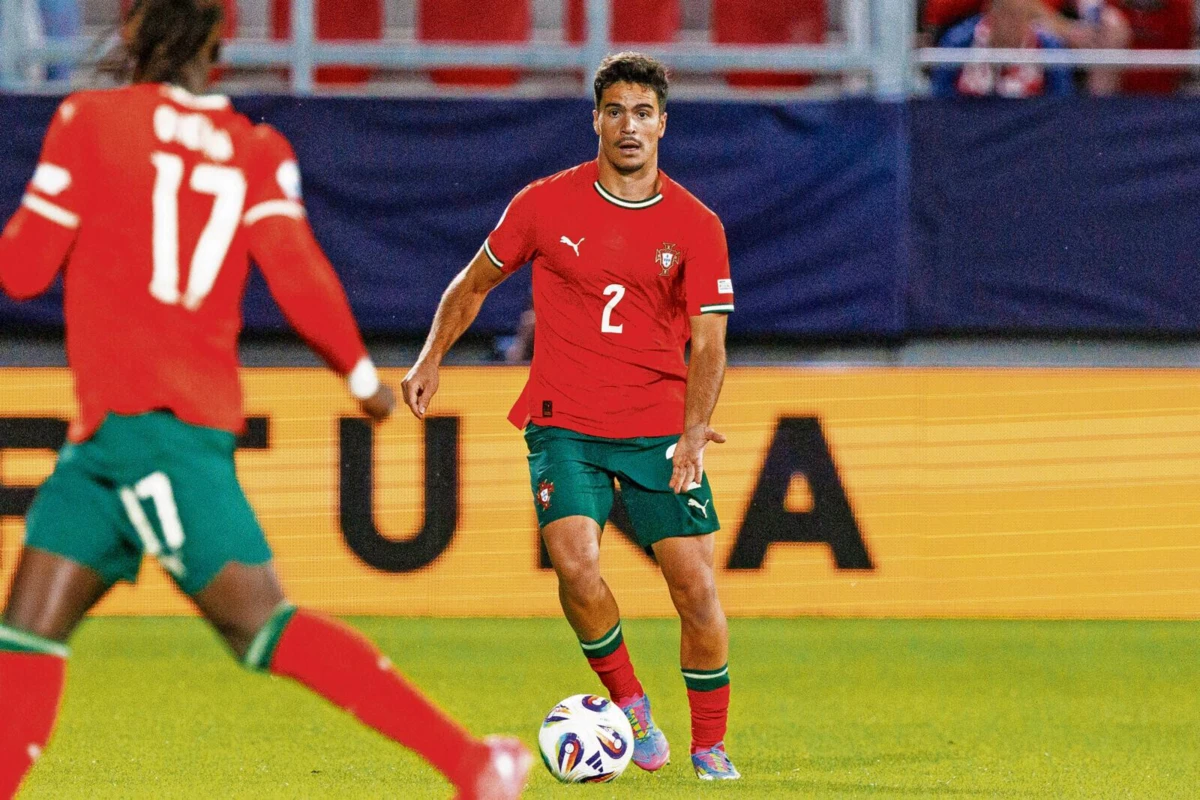 Rodrigo Pinheiro tem sido aposta firme de Rui Jorge (créditos: Maciej Rogowski / Getty Images)