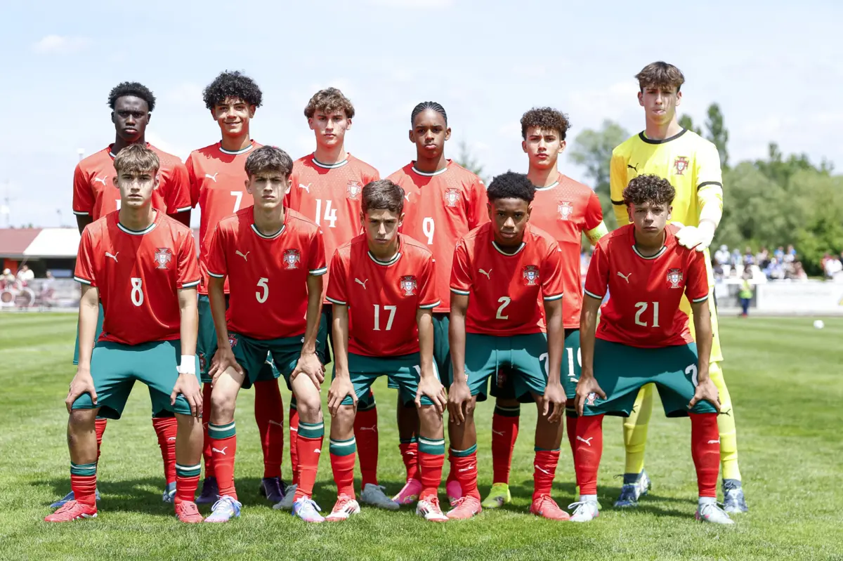 Filho de Cristiano Ronaldo foi titular no jogo com a Grécia