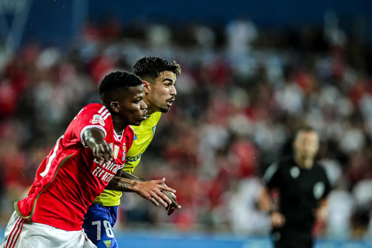 Florentino em ação no Estoril-Benfica