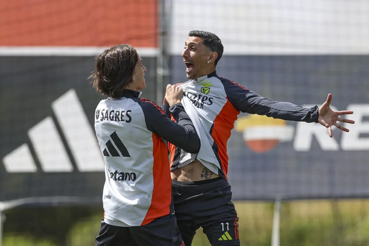 Imagem de contexto do artigo Benfica mostra imagens do último treino antes do dérbi com o Sporting