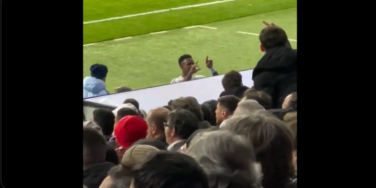 Imagem de contexto do artigo O gesto de Vinícius para os adeptos do Atlético após ser substituído