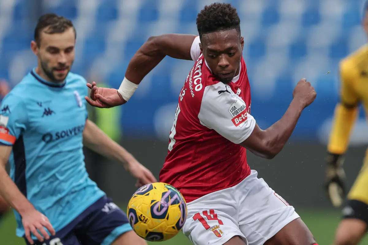 Álvaro Djaló, à direita (Créditos: Miguel Pereira/Global Imagens)