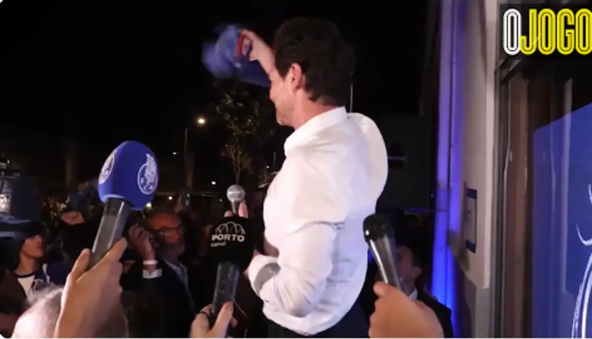 Imagem de contexto do artigo Villas-Boas com voz afinada na festa com adeptos do FC Porto