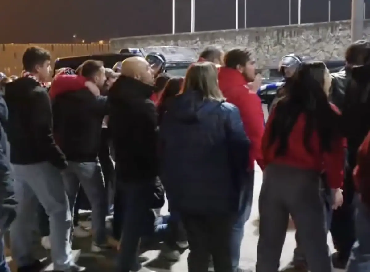 Imagem de contexto do artigo Adepta idosa do Braga terá sido agredida por agente da PSP. Assista ao momento